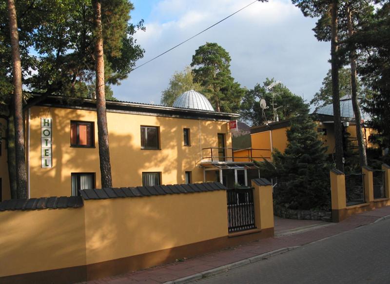 Noclegi Ufo Varsóvia Exterior foto